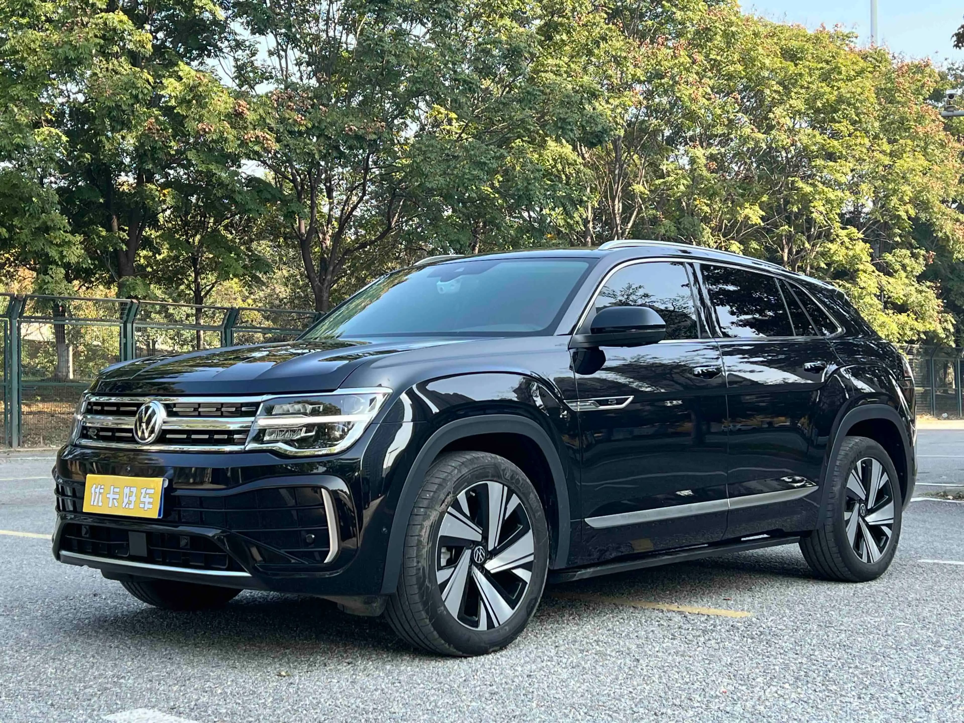 Volkswagen Teramont 2024 г. 10809 км.
