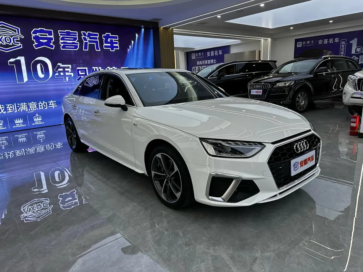 Audi A4L 2022 г. 43141 км. — фото 3
