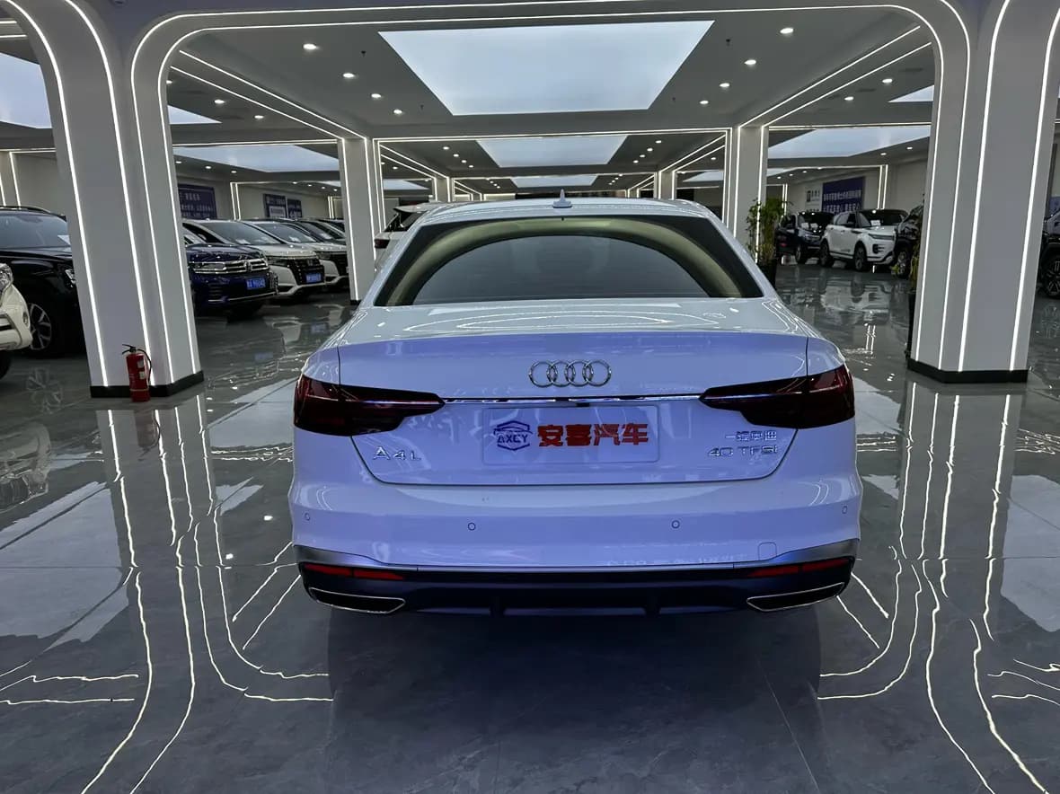 Audi A4L 2022 г. 43141 км. — фото 5