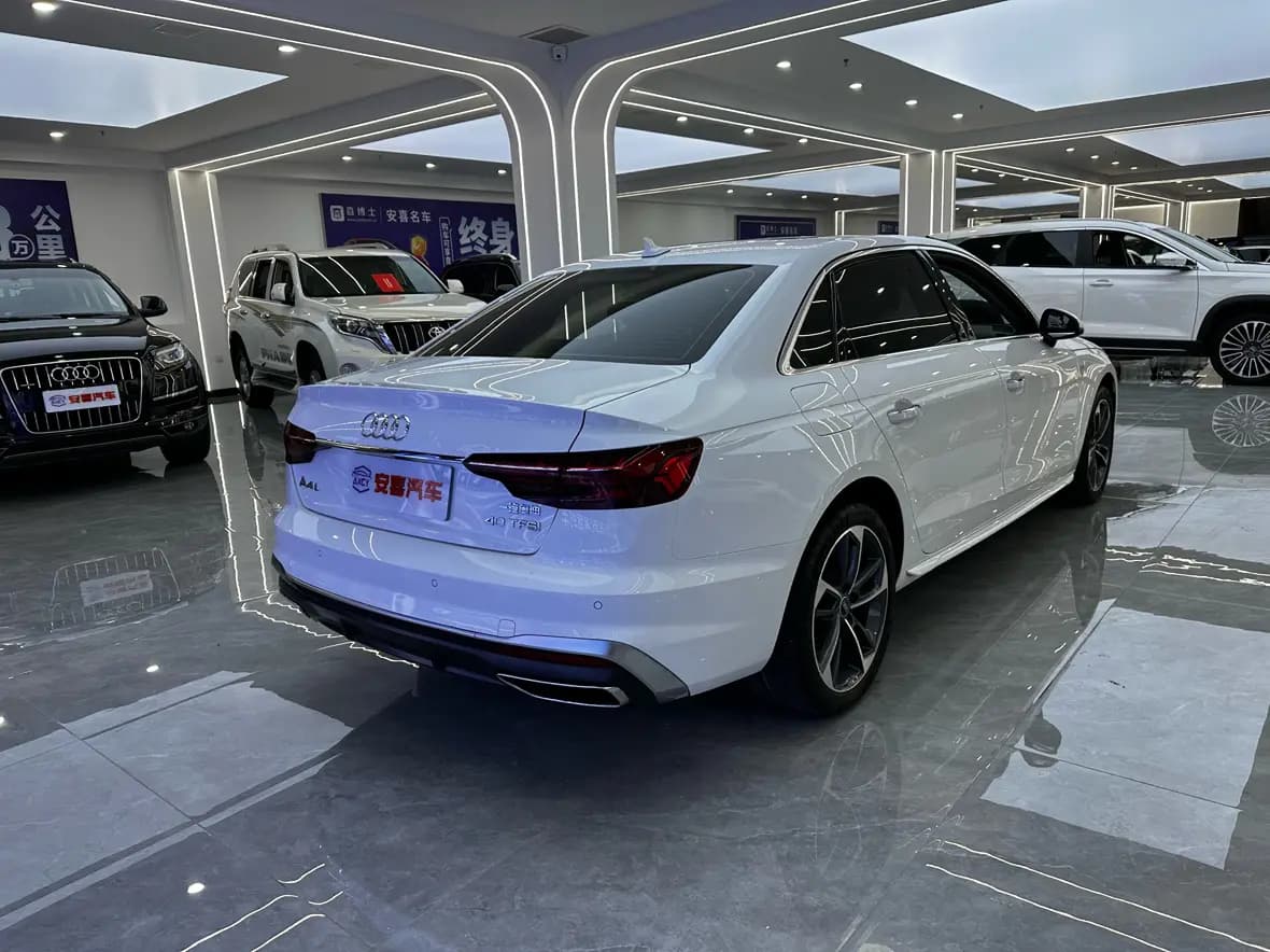 Audi A4L 2022 г. 43141 км. — фото 6