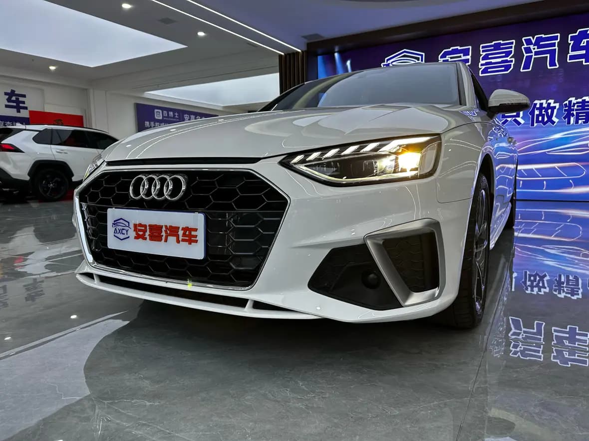 Audi A4L 2022 г. 43141 км. — фото 7
