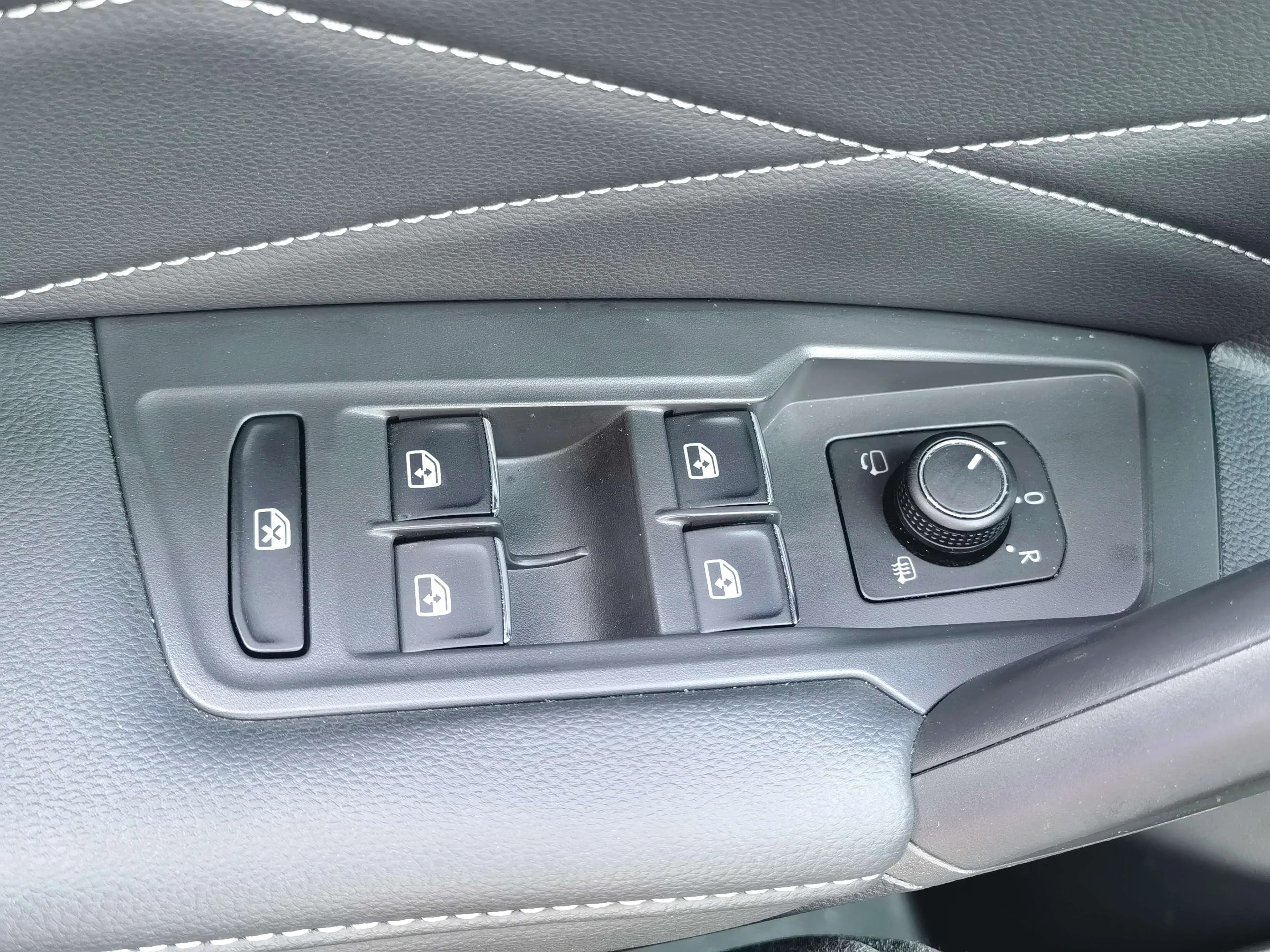 Volkswagen Tiguan L 2022 г. 34050 км. — фото 20
