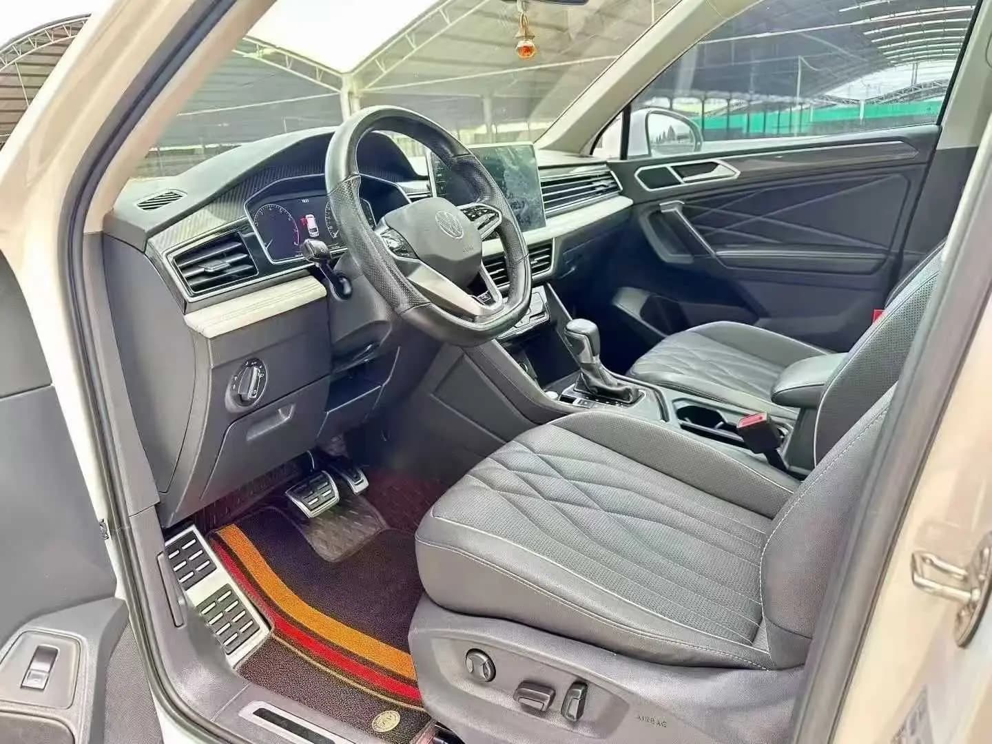 Volkswagen Tiguan L 2022 г. 41051 км. — фото 4
