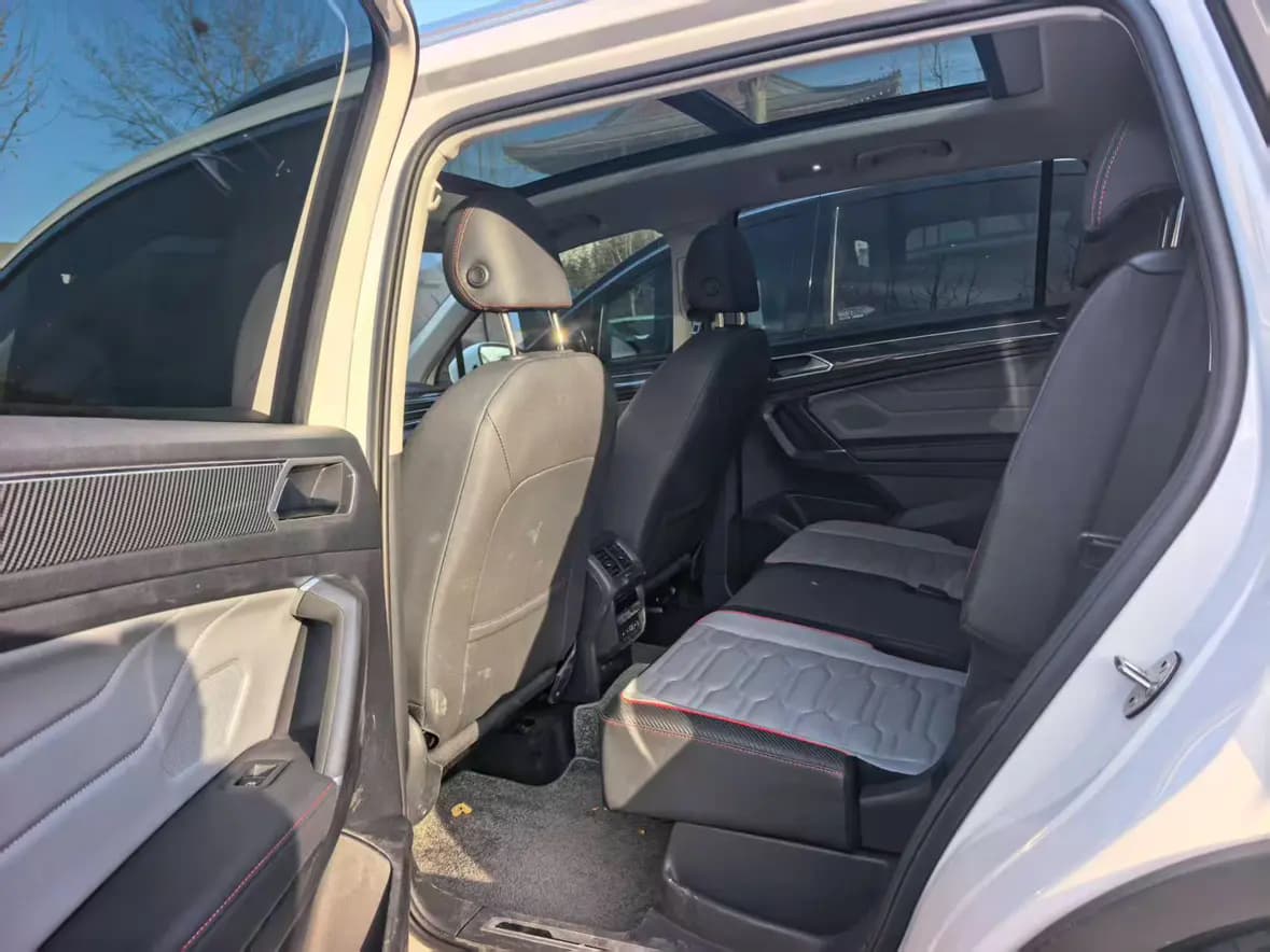 Volkswagen Tiguan L 2022 г. 22052 км. — фото 3