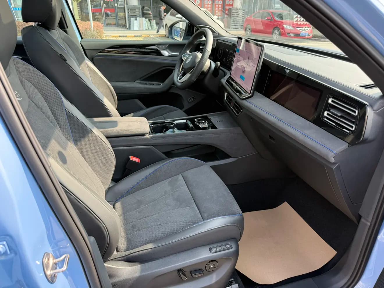 Volkswagen Tiguan L 2024 г. 754 км. — фото 11