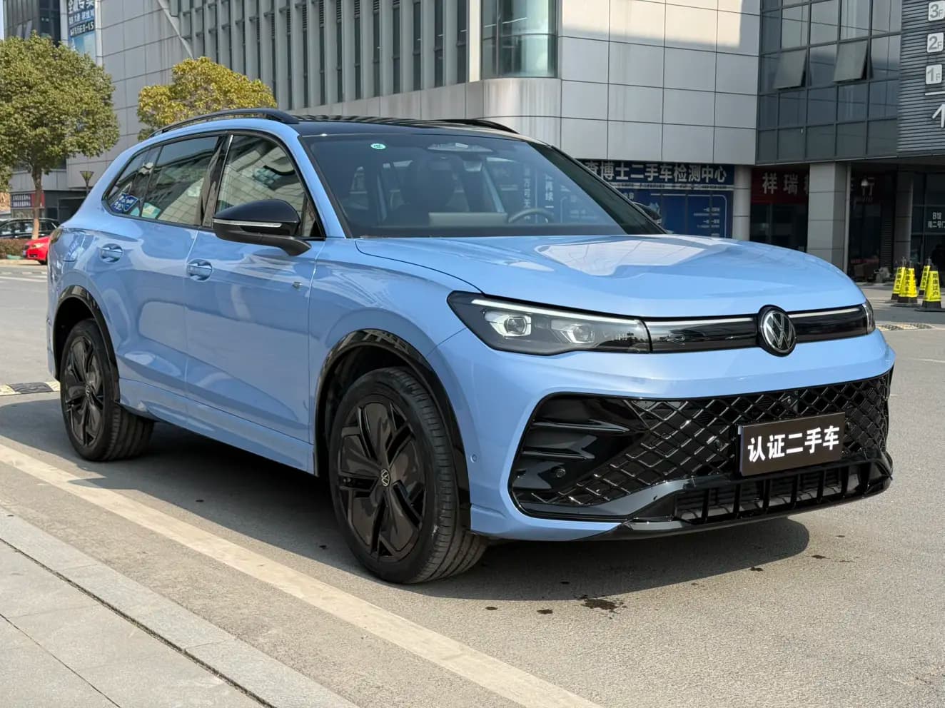 Volkswagen Tiguan L 2024 г. 754 км. — фото 3