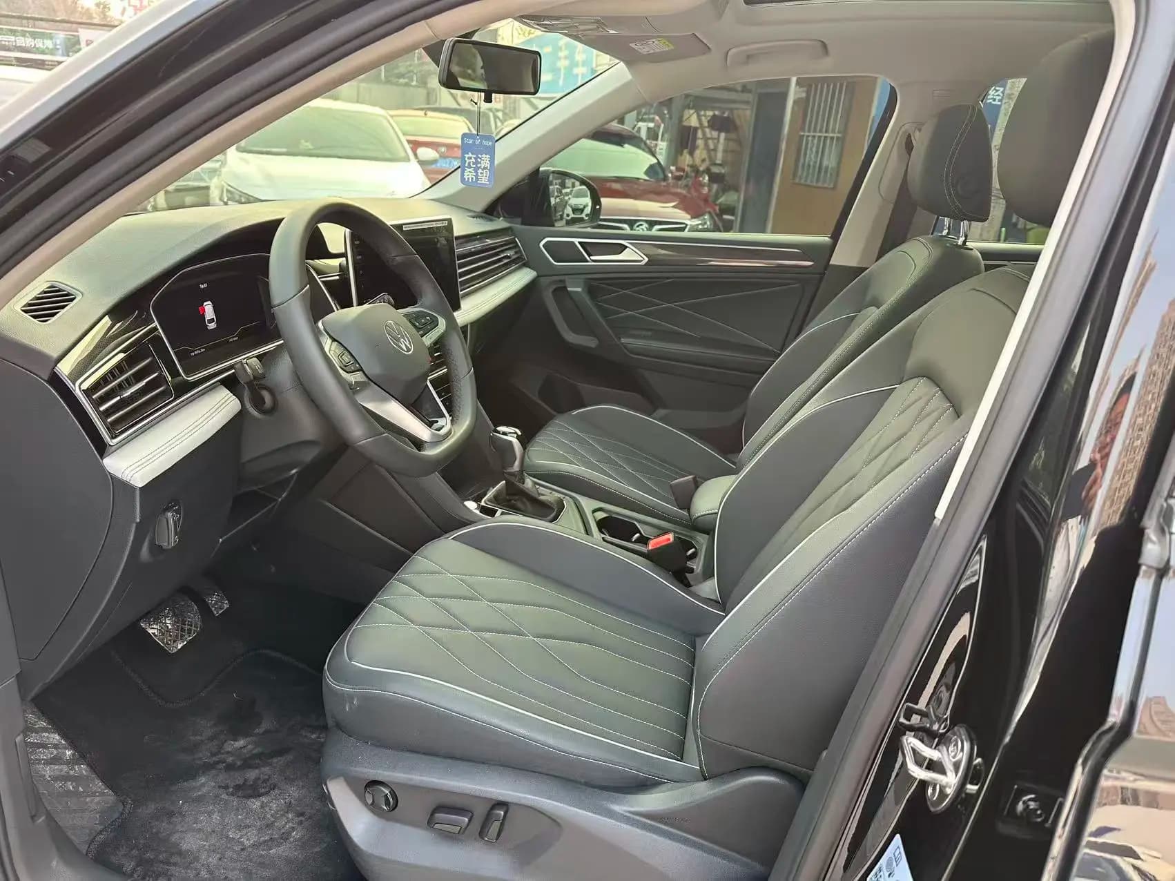 Volkswagen Tiguan L 2025 г. 14058 км. — фото 11