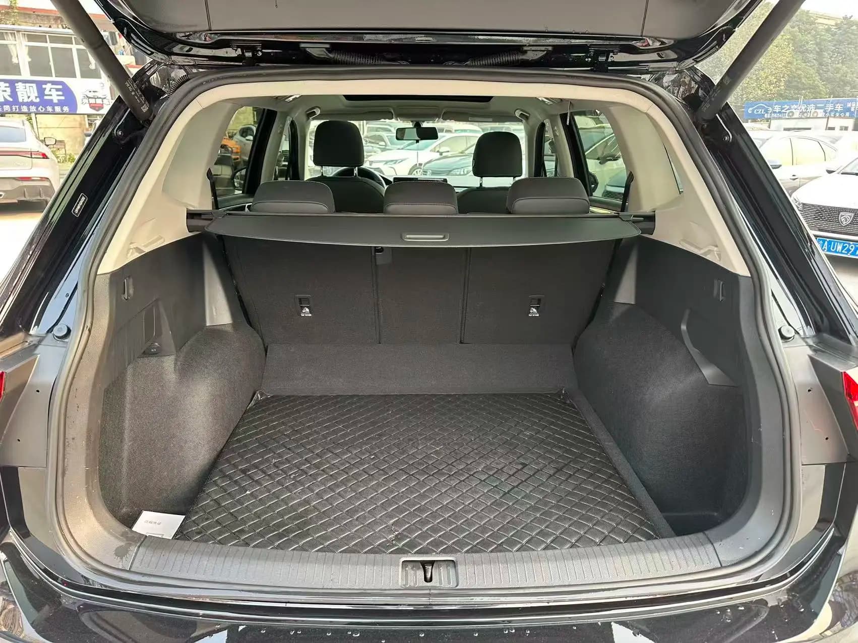 Volkswagen Tiguan L 2025 г. 14058 км. — фото 12