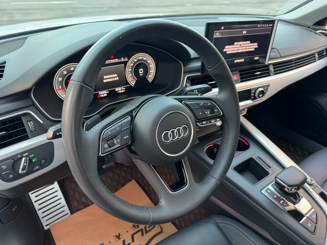 Audi A4L 2022 г. 73365 км. — фото 19