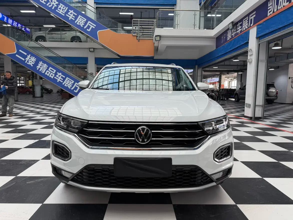 Volkswagen T-Roc 2022 г. 49012 км. — фото 2