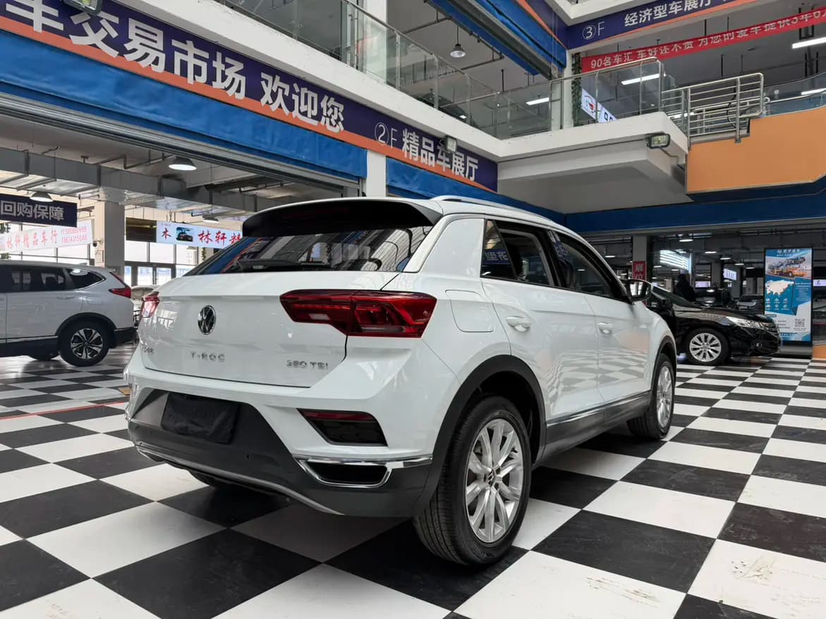 Volkswagen T-Roc 2022 г. 49012 км. — фото 5