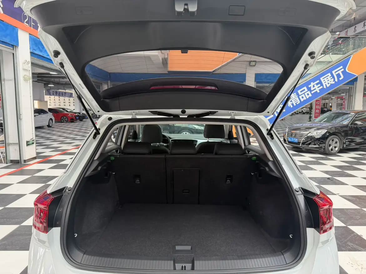 Volkswagen T-Roc 2022 г. 49012 км. — фото 8