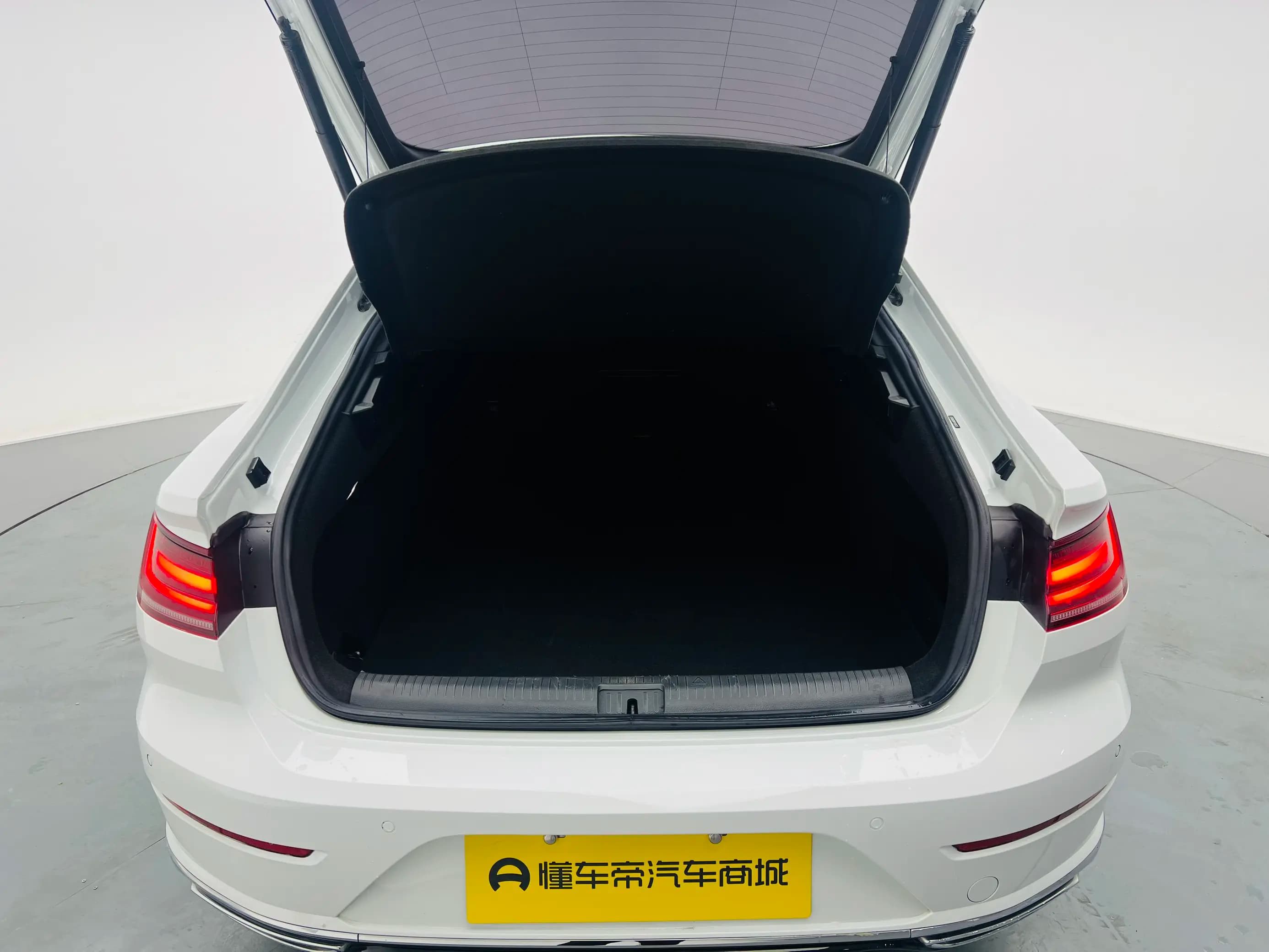 Volkswagen Arteon 2023 г. 86888 км. — фото 20