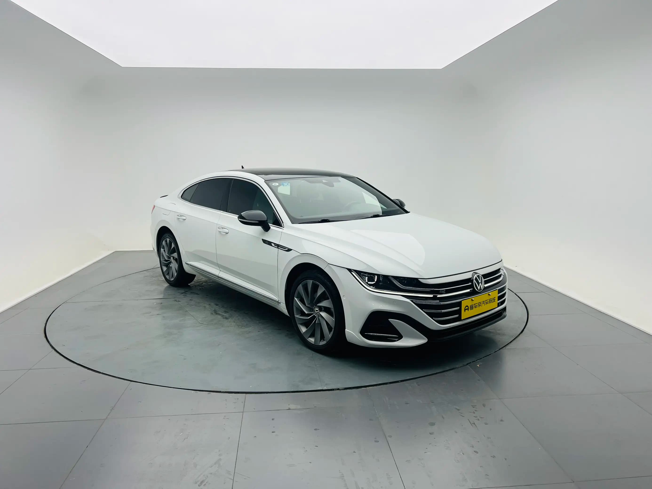 Volkswagen Arteon 2023 г. 86888 км. — фото 3