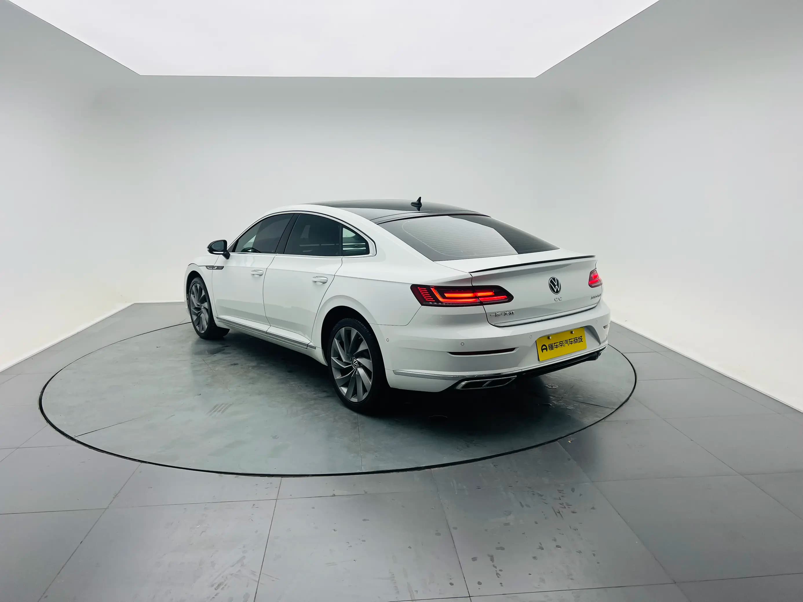 Volkswagen Arteon 2023 г. 86888 км. — фото 5