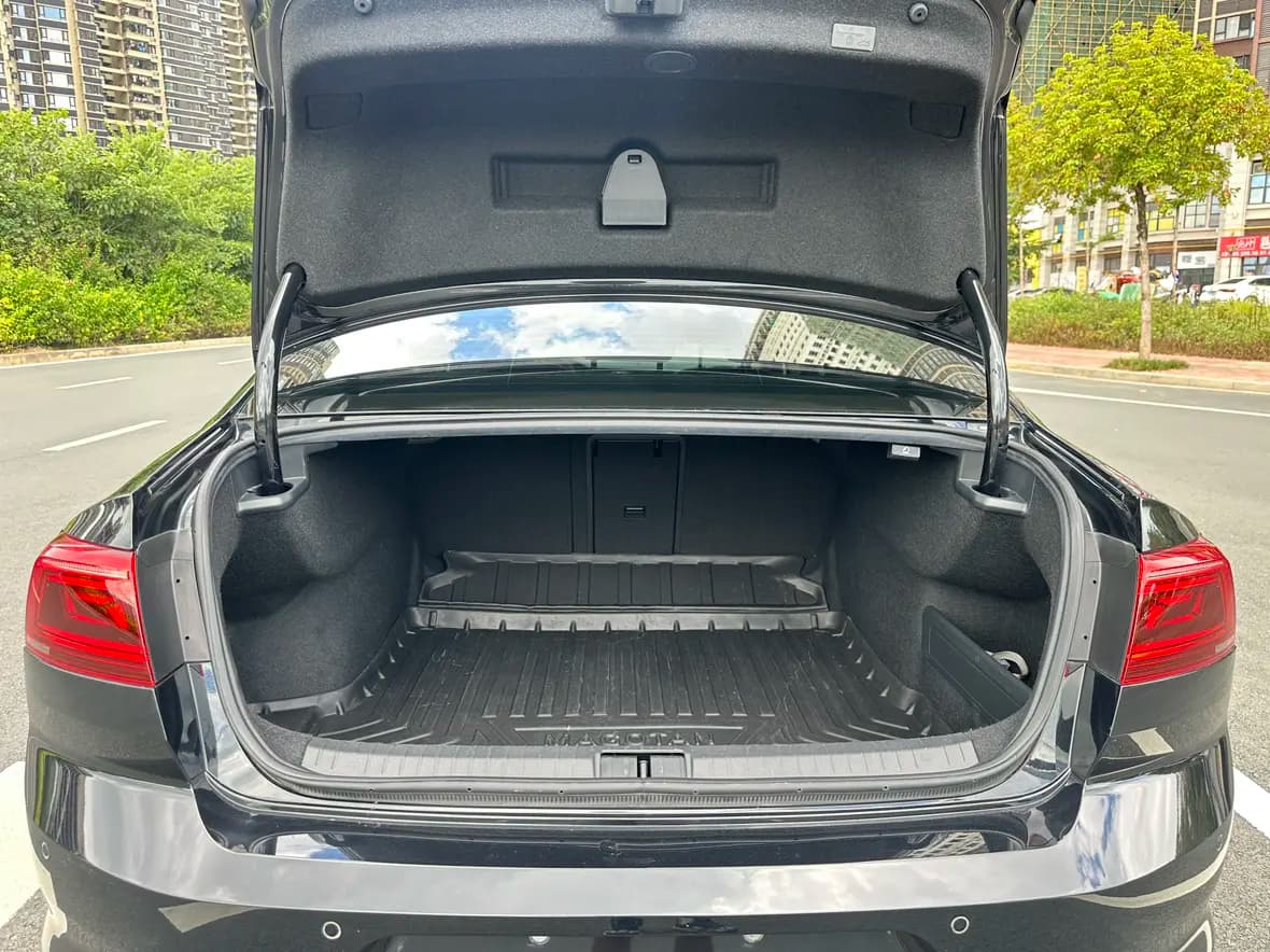 Volkswagen Magotan 2021 г. 53076 км. — фото 11