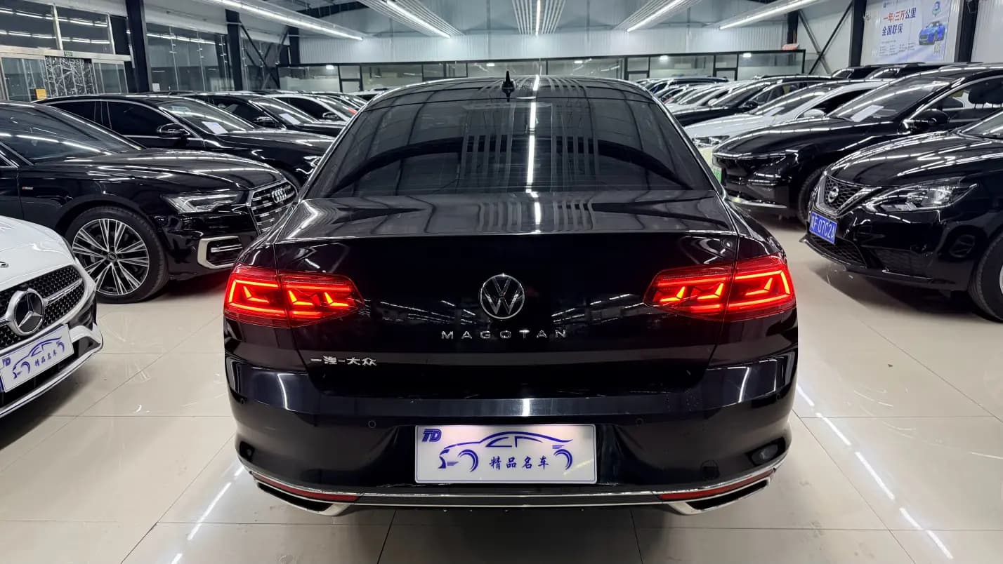 Volkswagen Magotan 2022 г. 37042 км. — фото 2