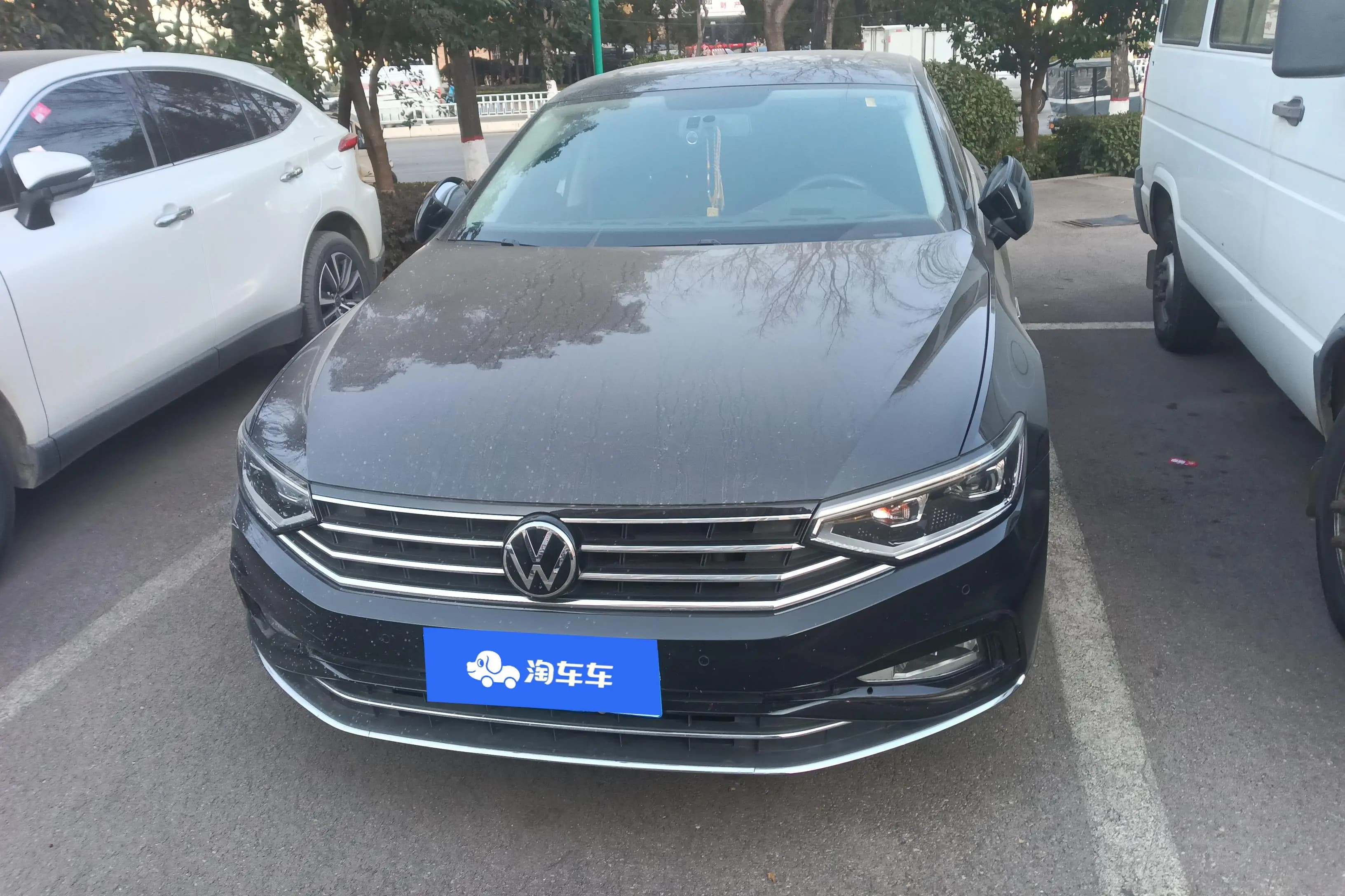 Volkswagen Magotan 2022 г. 71251 км. — фото 2