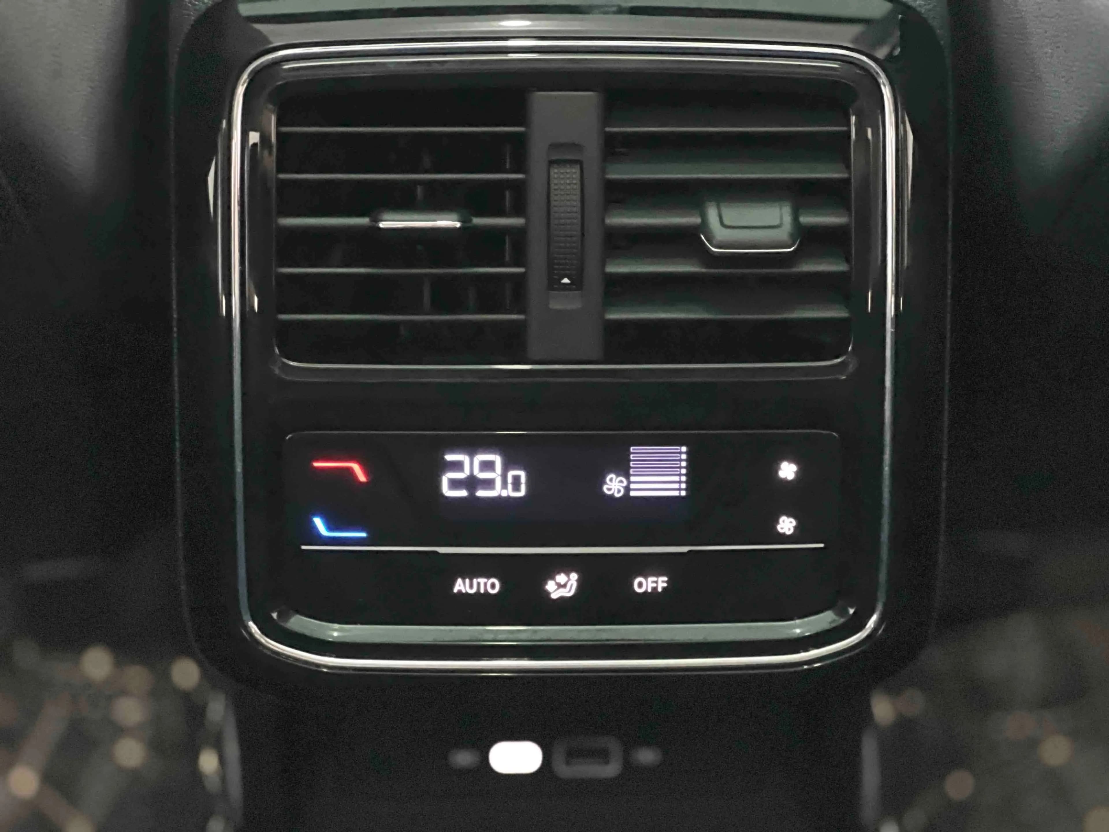 Volkswagen Passat 2024 г. 17110 км. — фото 11