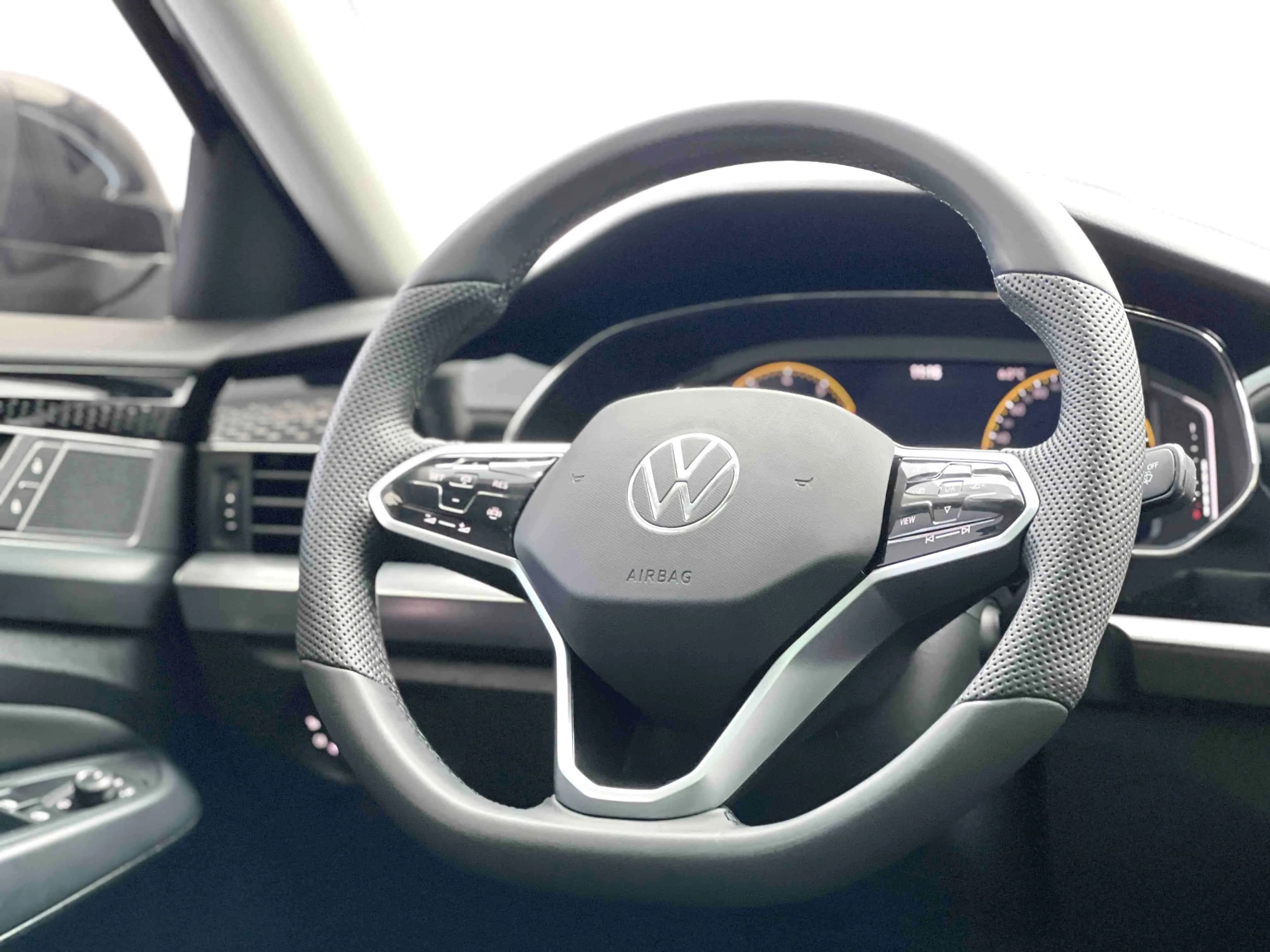 Volkswagen Passat 2024 г. 17110 км. — фото 18
