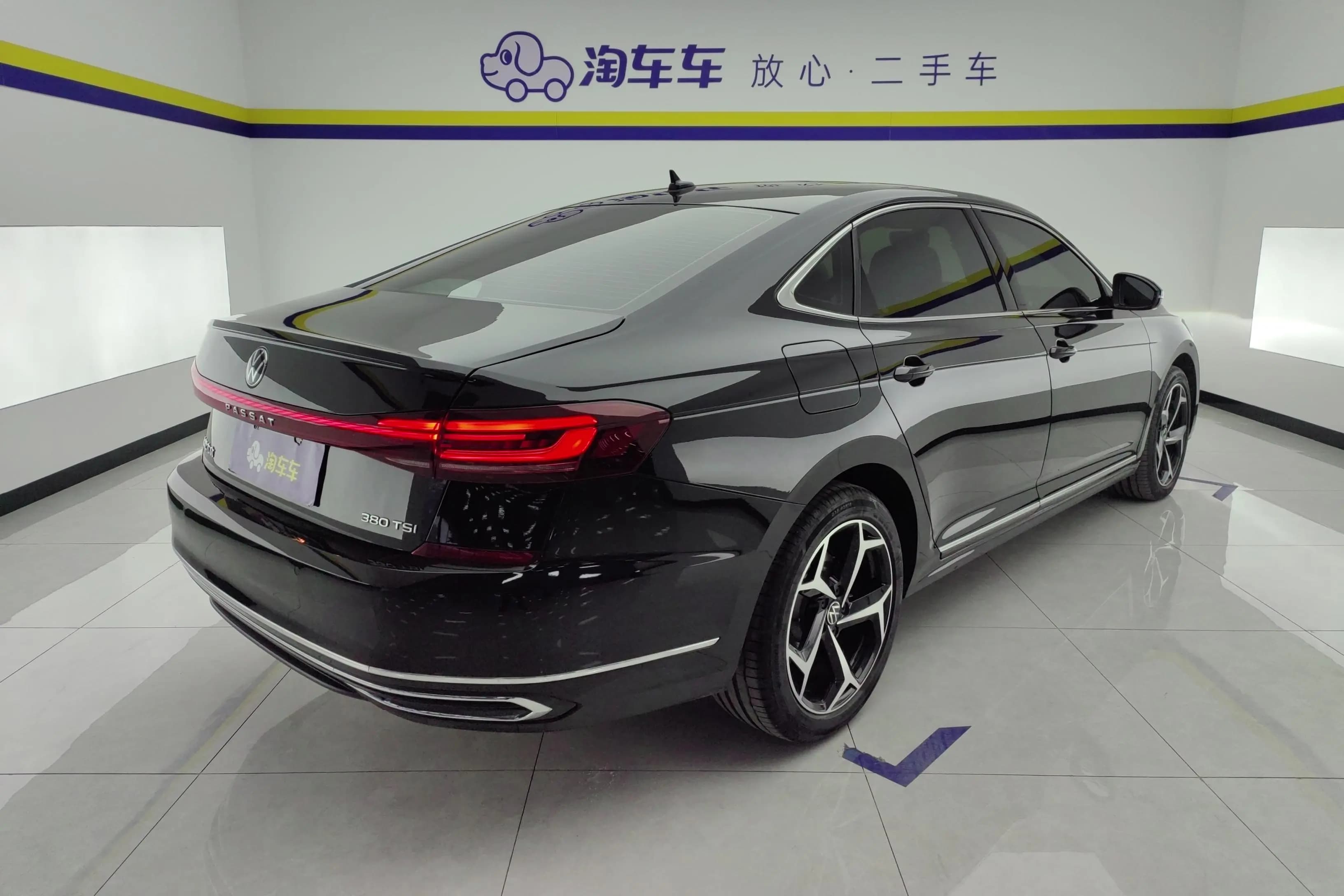 Volkswagen Passat 2024 г. 12811 км. — фото 3