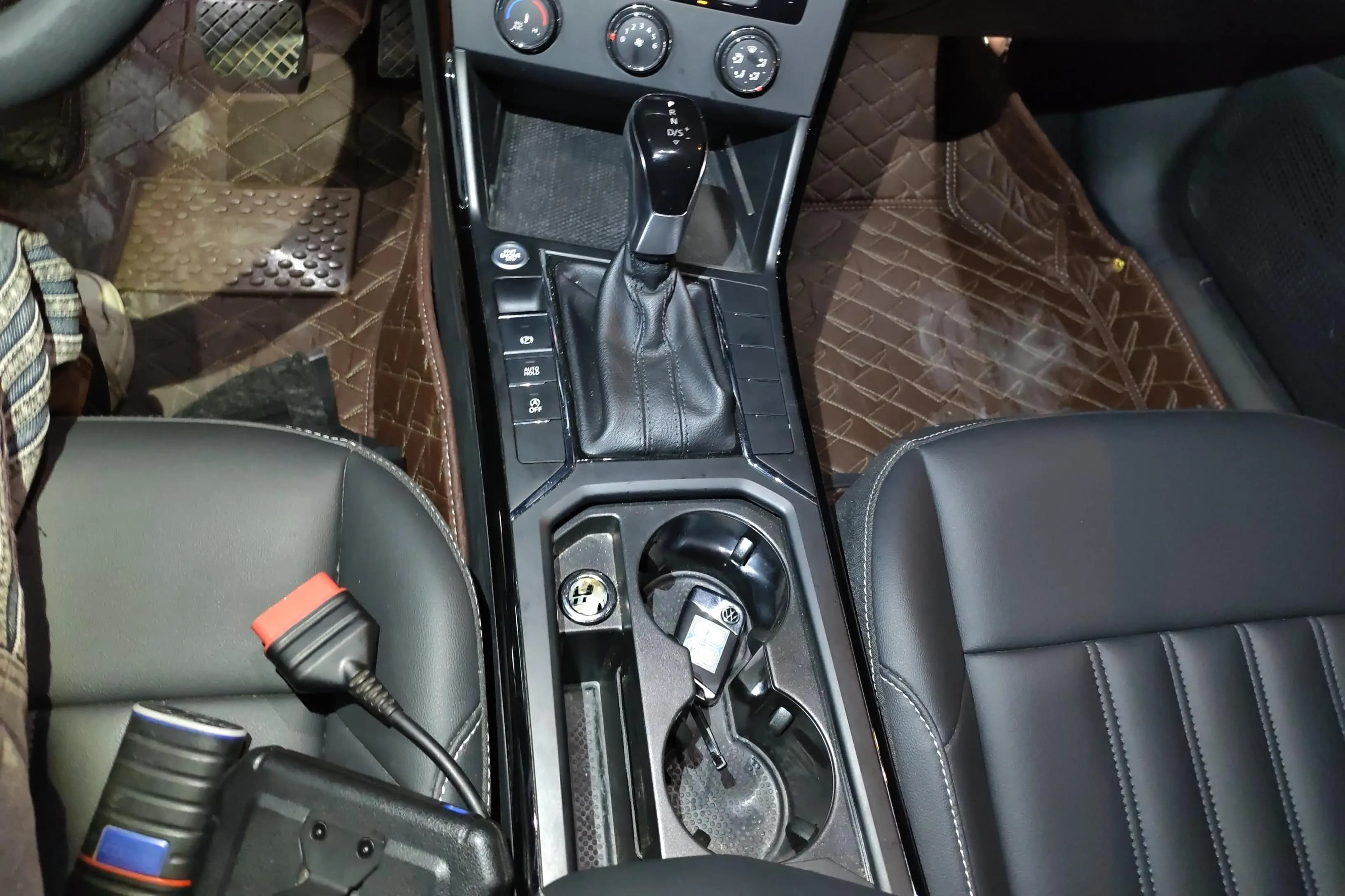 Volkswagen Passat 2022 г. 53332 км. — фото 9