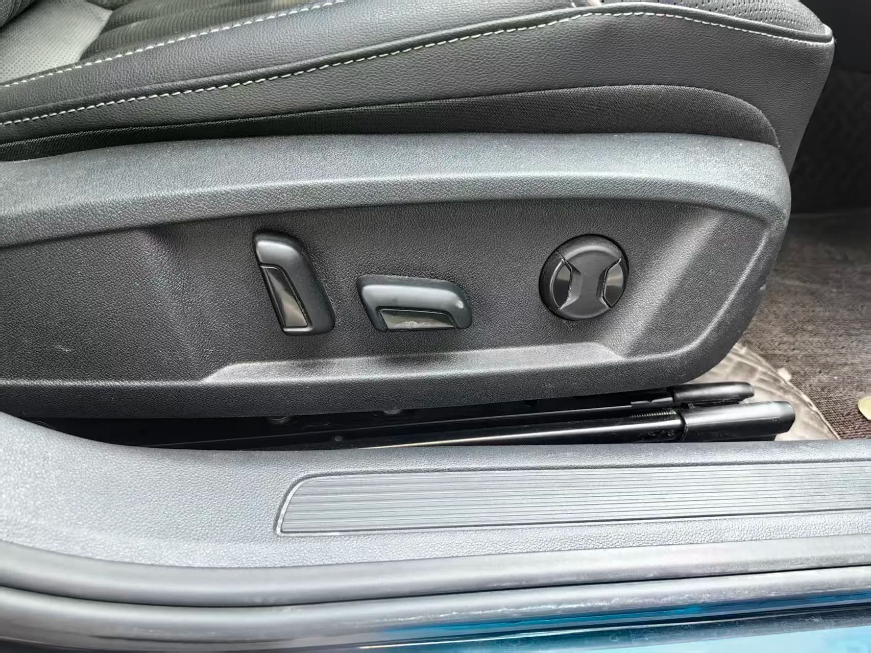 Volkswagen Passat 2022 г. 50112 км. — фото 14