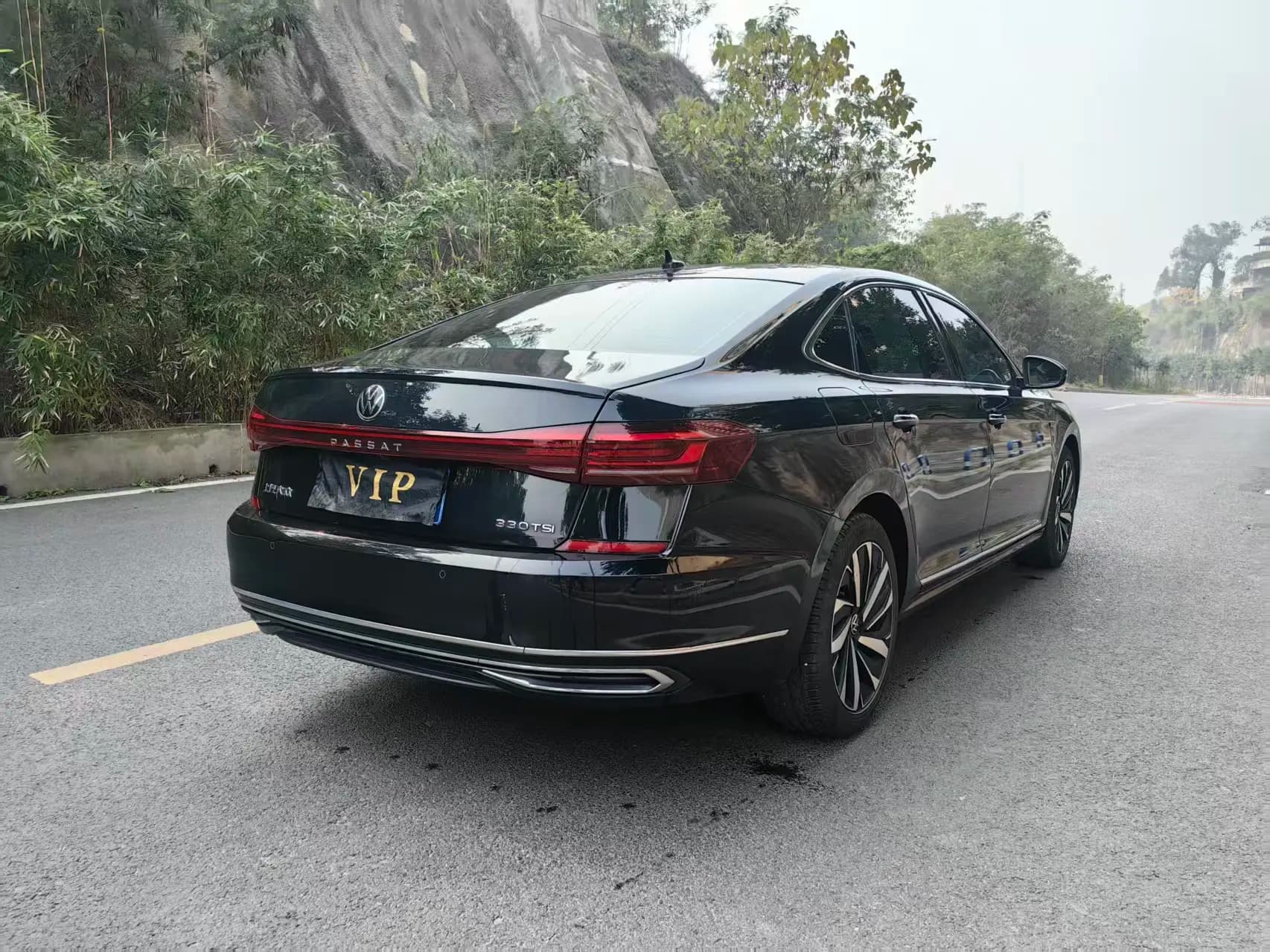 Volkswagen Passat 2022 г. 50112 км. — фото 4