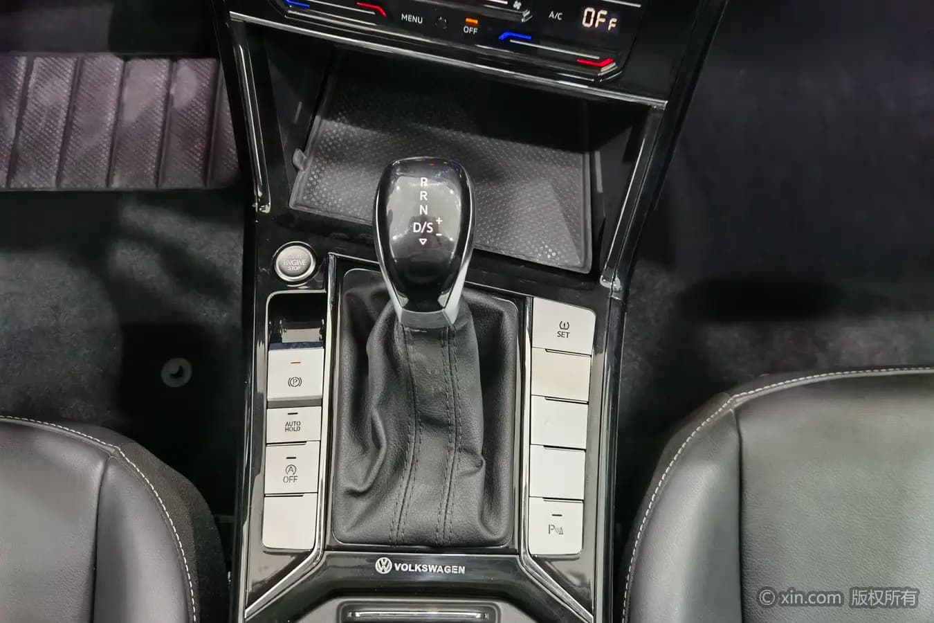 Volkswagen Passat 2023 г. 24213 км. — фото 15