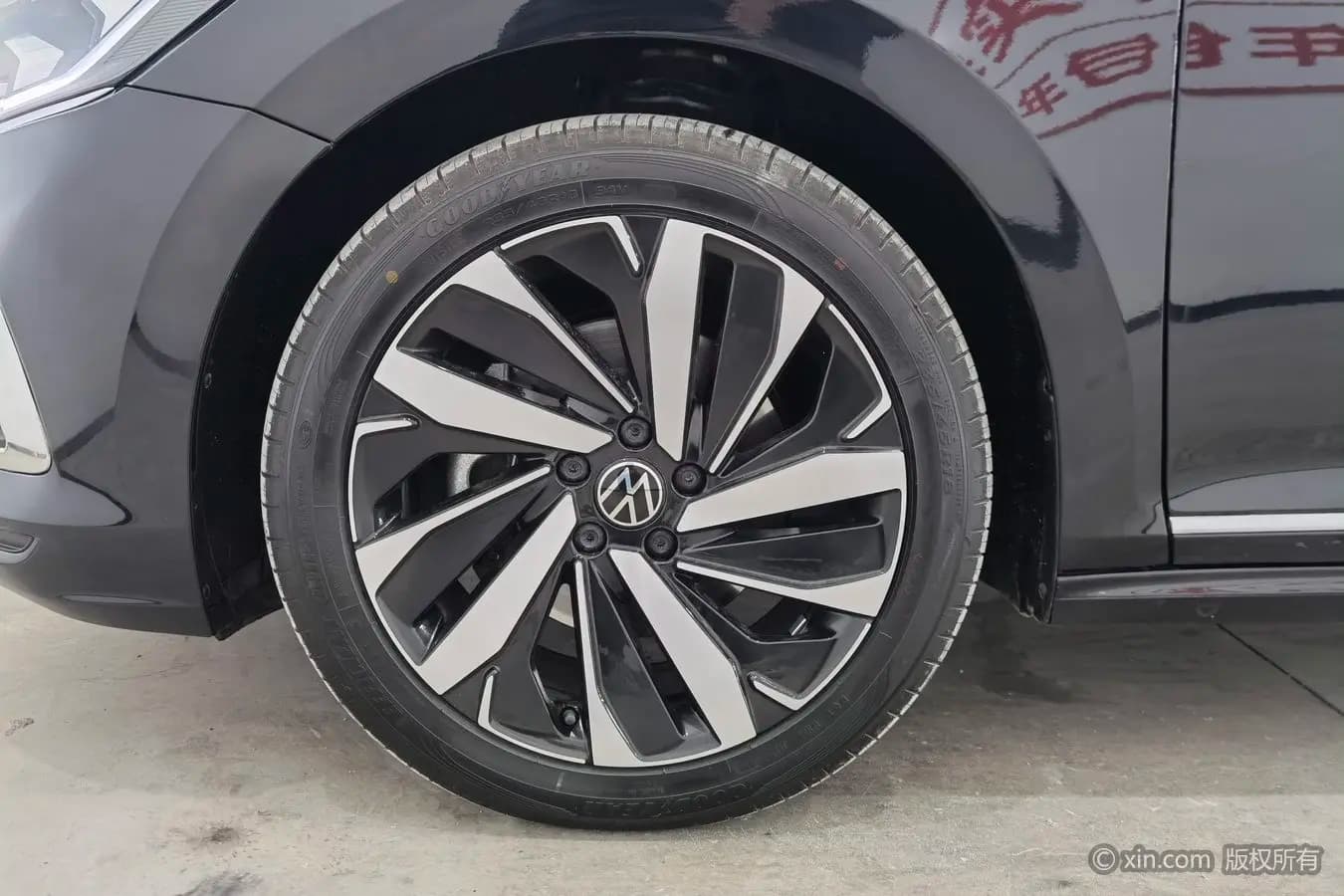 Volkswagen Passat 2023 г. 24213 км. — фото 9