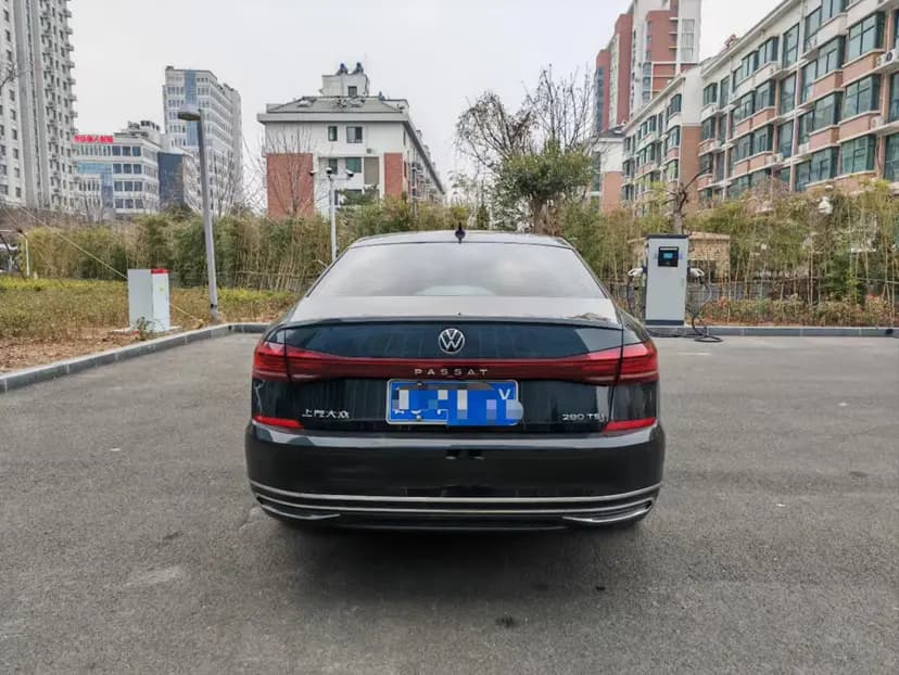 Volkswagen Passat 2024 г. 74115 км. — фото 3