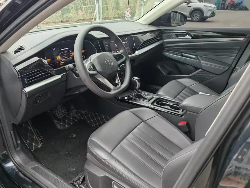 Volkswagen Passat 2024 г. 74115 км. — фото 5