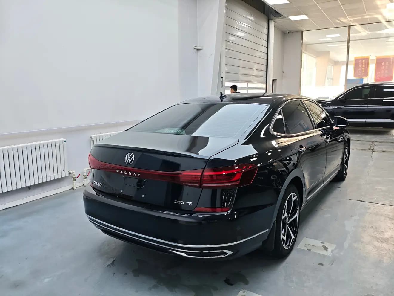 Volkswagen Passat 2023 г. 29616 км. — фото 3