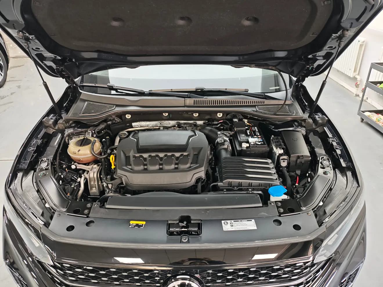 Volkswagen Passat 2023 г. 29616 км. — фото 4
