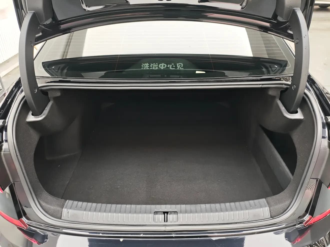 Volkswagen Passat 2023 г. 29616 км. — фото 10