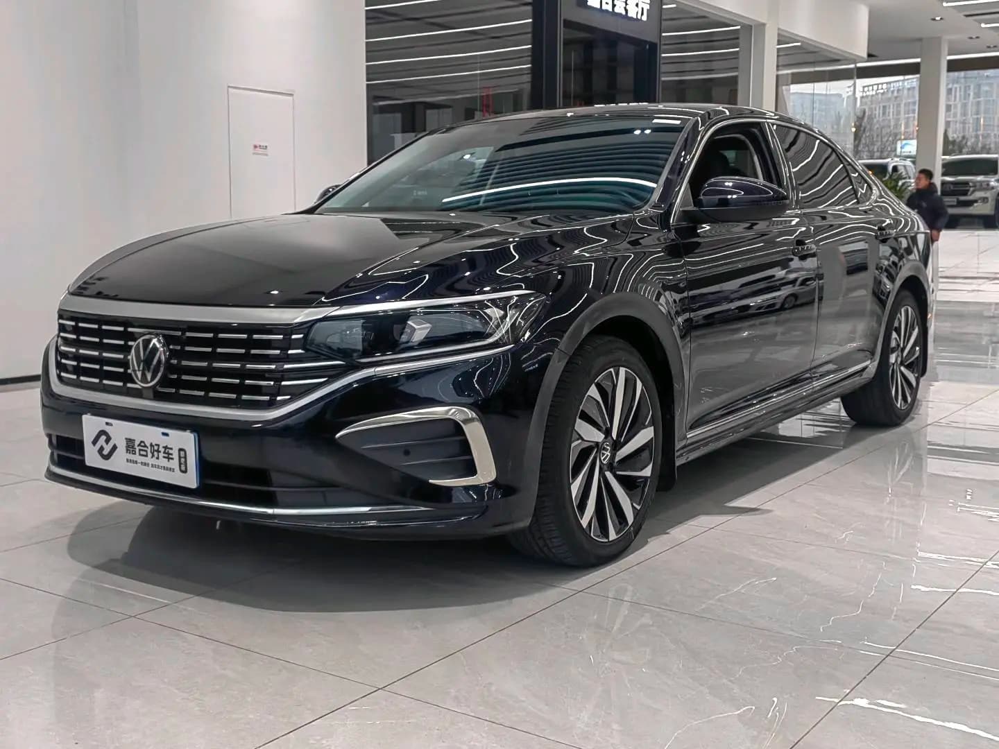 Volkswagen Passat 2024 г. 19118 км.