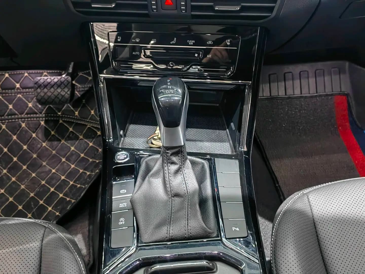 Volkswagen Passat 2024 г. 19118 км. — фото 18