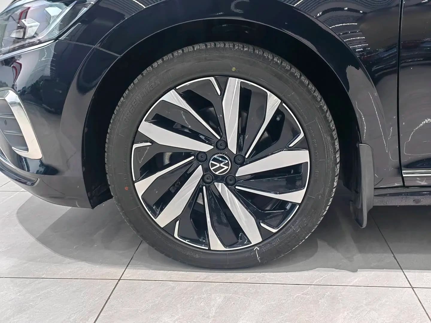 Volkswagen Passat 2024 г. 19118 км. — фото 8