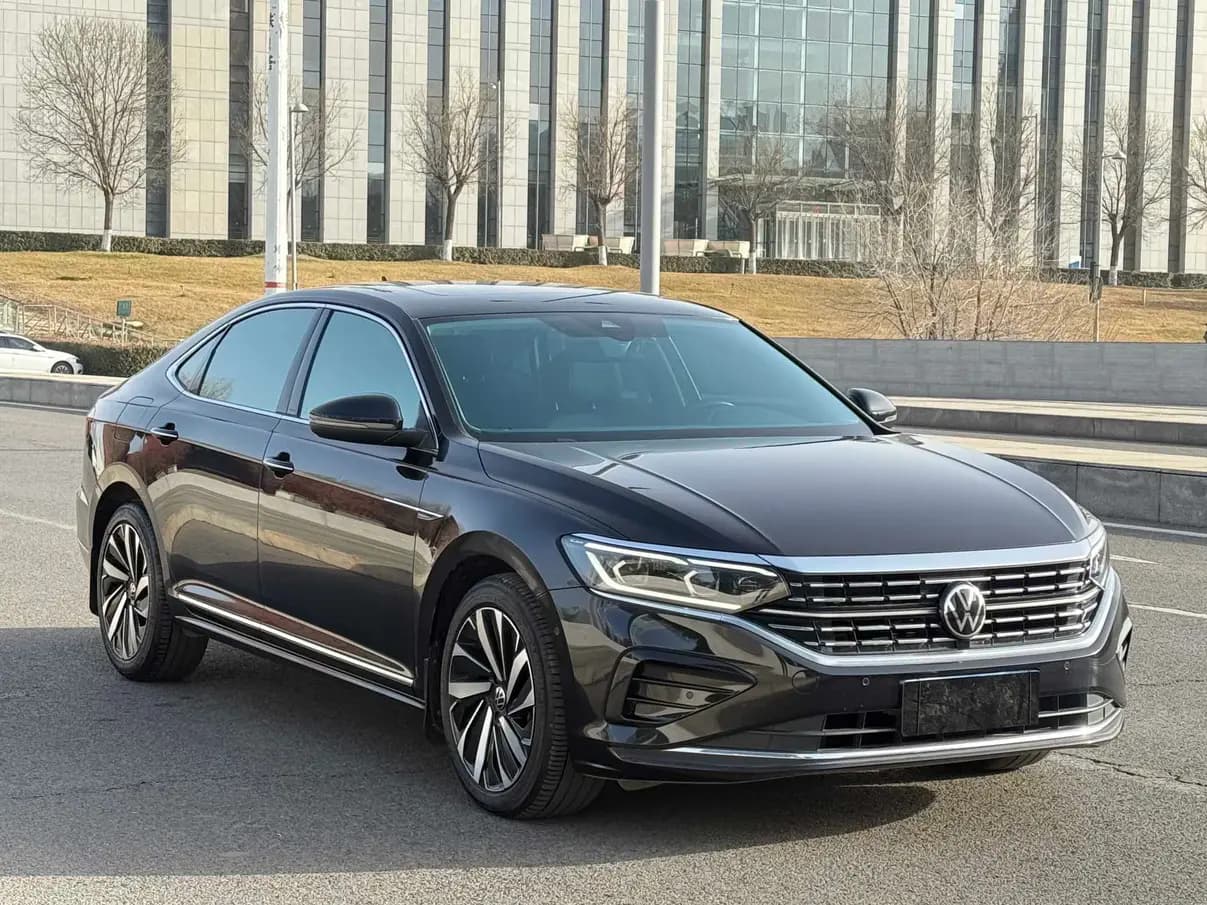 Volkswagen Passat 2021 г. 120120 км. — фото 3