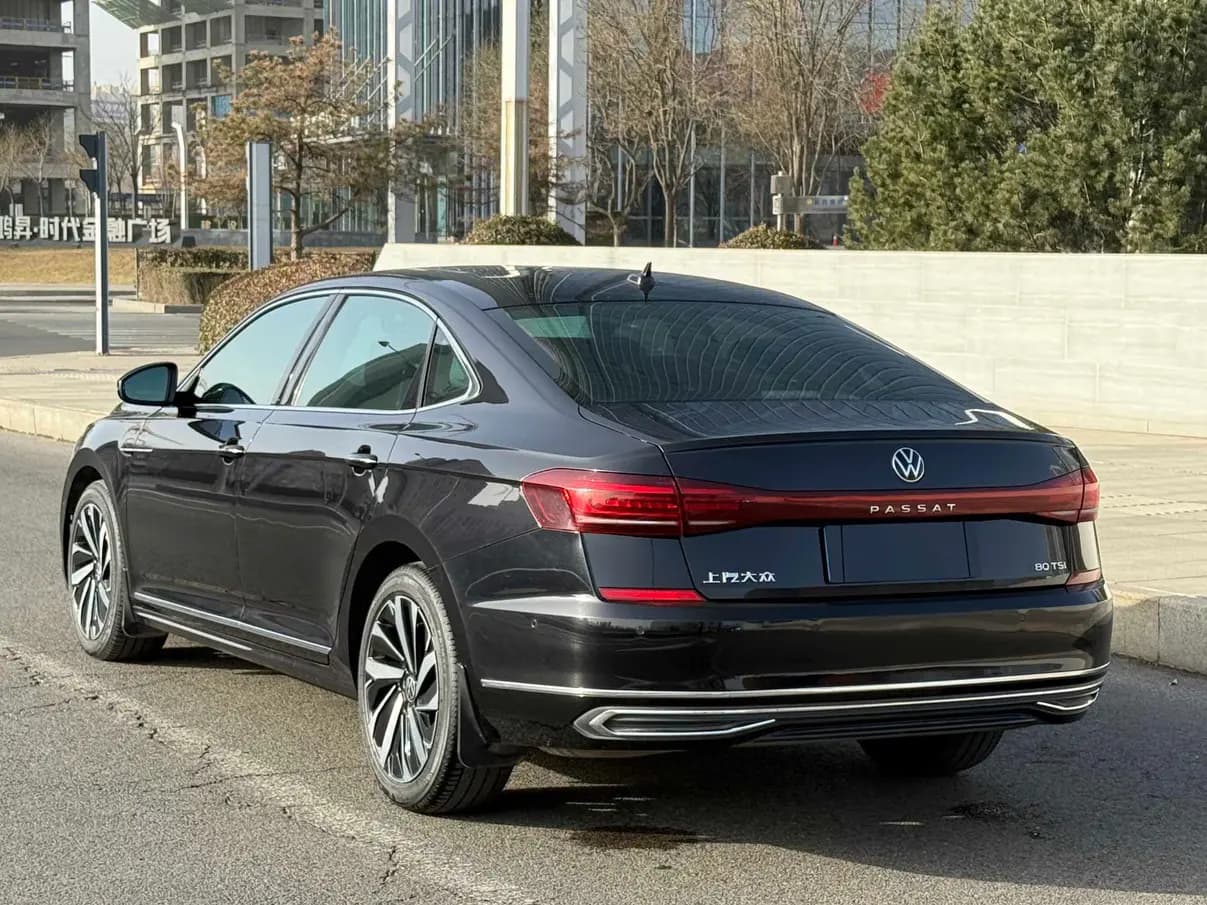 Volkswagen Passat 2021 г. 120120 км. — фото 5