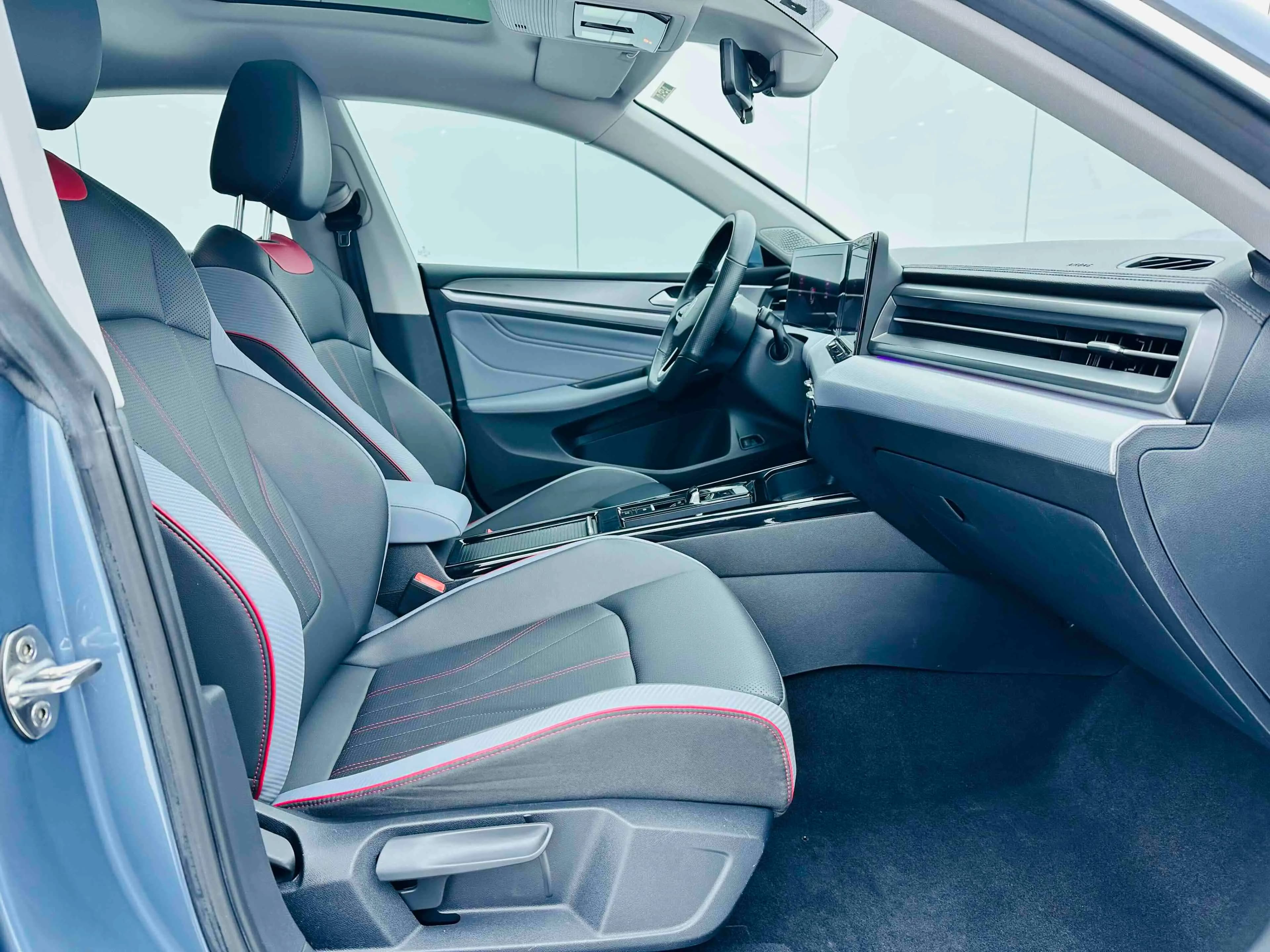 Volkswagen Lamando 2023 г. 57018 км. — фото 23