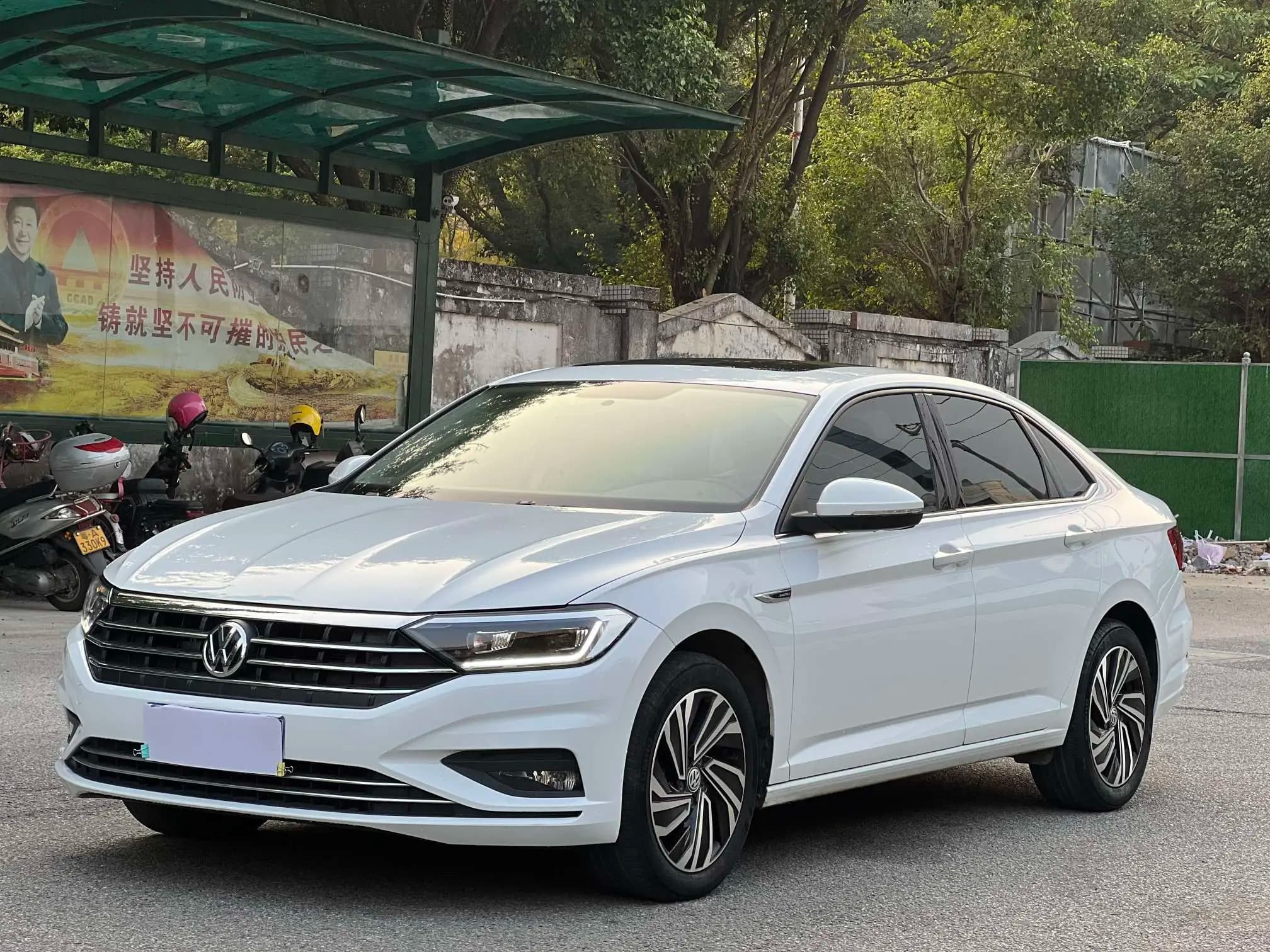 Volkswagen Sagitar 2021 г. 51115 км.