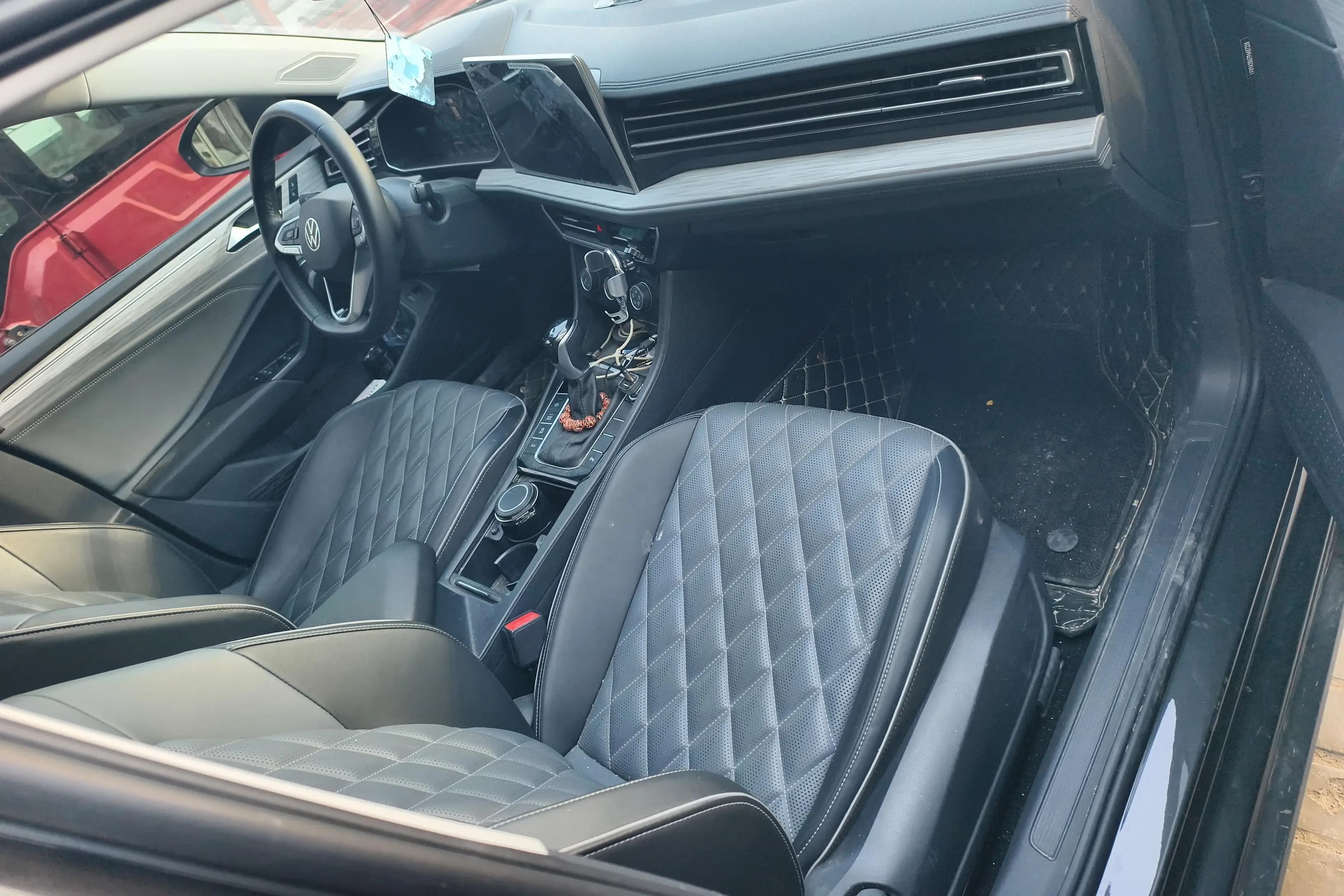 Volkswagen Sagitar 2023 г. 27426 км. — фото 8