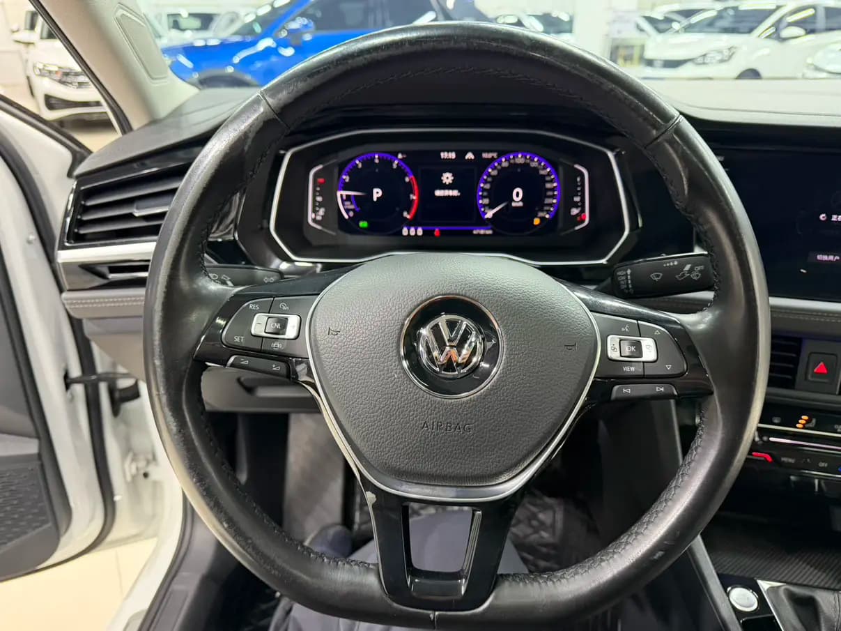 Volkswagen Sagitar 2022 г. 47130 км. — фото 18