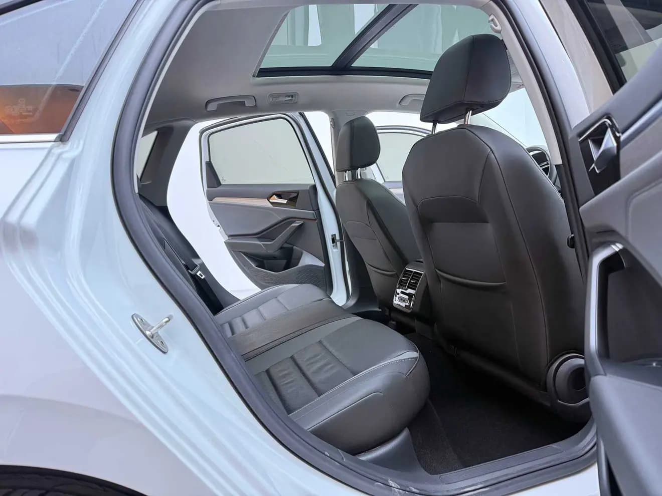 Volkswagen Sagitar 2021 г. 43109 км. — фото 15