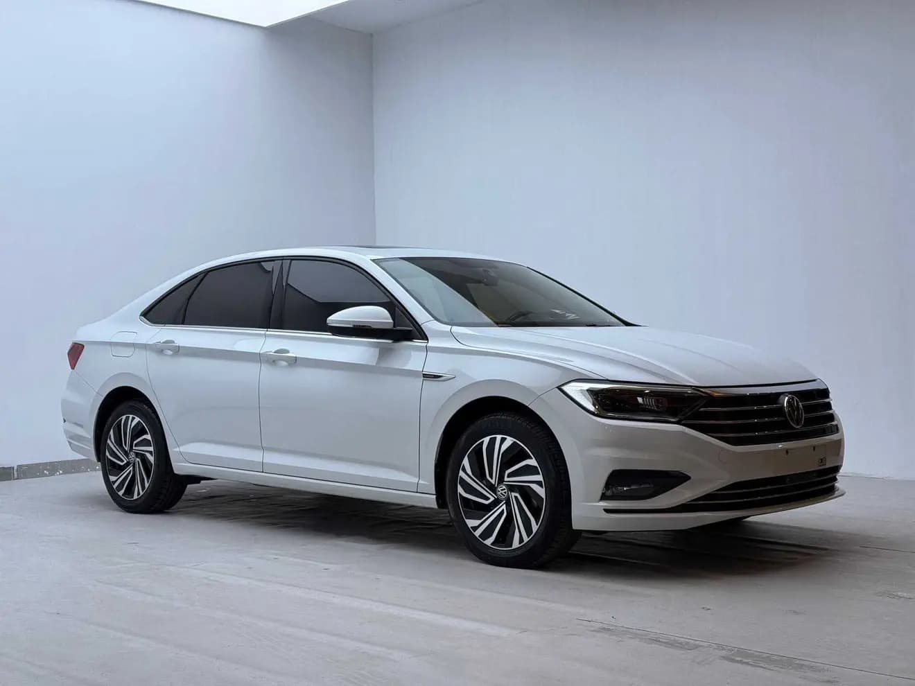 Volkswagen Sagitar 2021 г. 43109 км. — фото 3