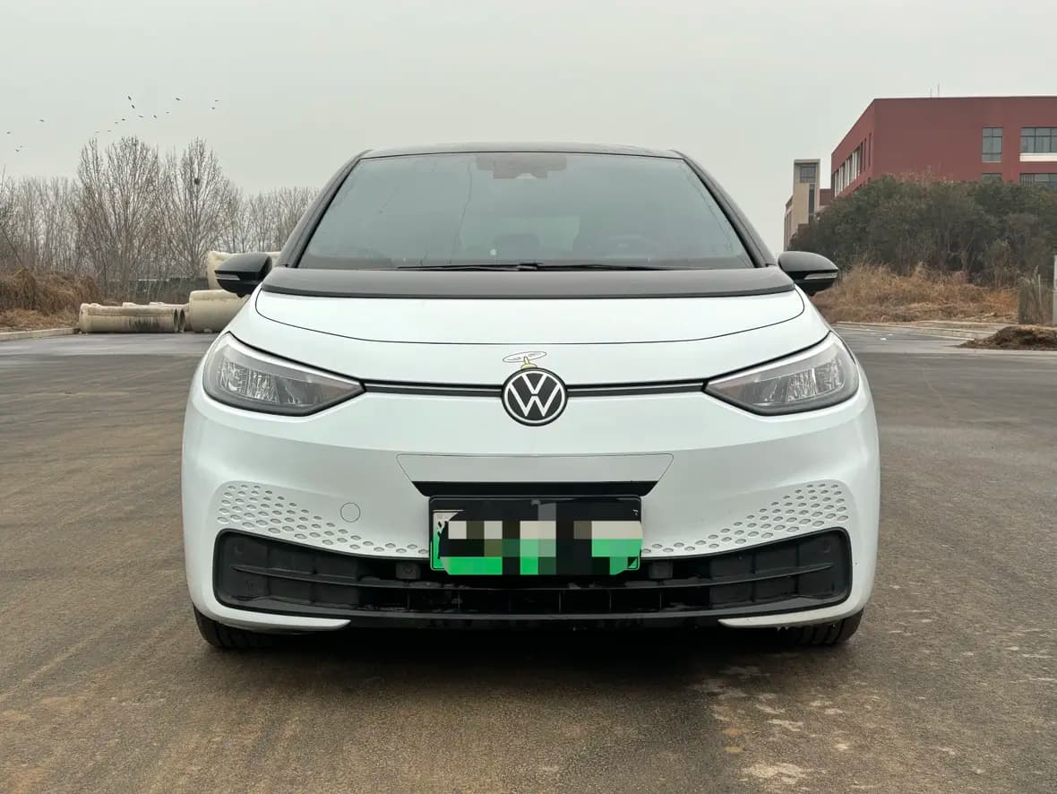 Volkswagen ID.3 2023 г. 33123 км. — фото 2