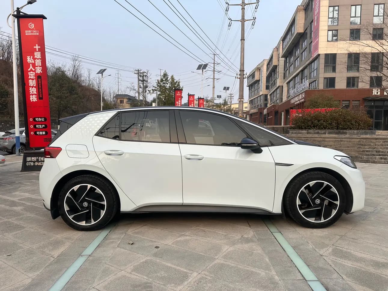 Volkswagen ID.3 2022 г. 59000 км. — фото 4