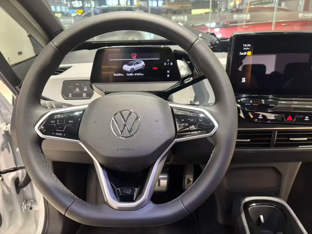 Volkswagen ID.3 2023 г. 54200 км. — фото 12