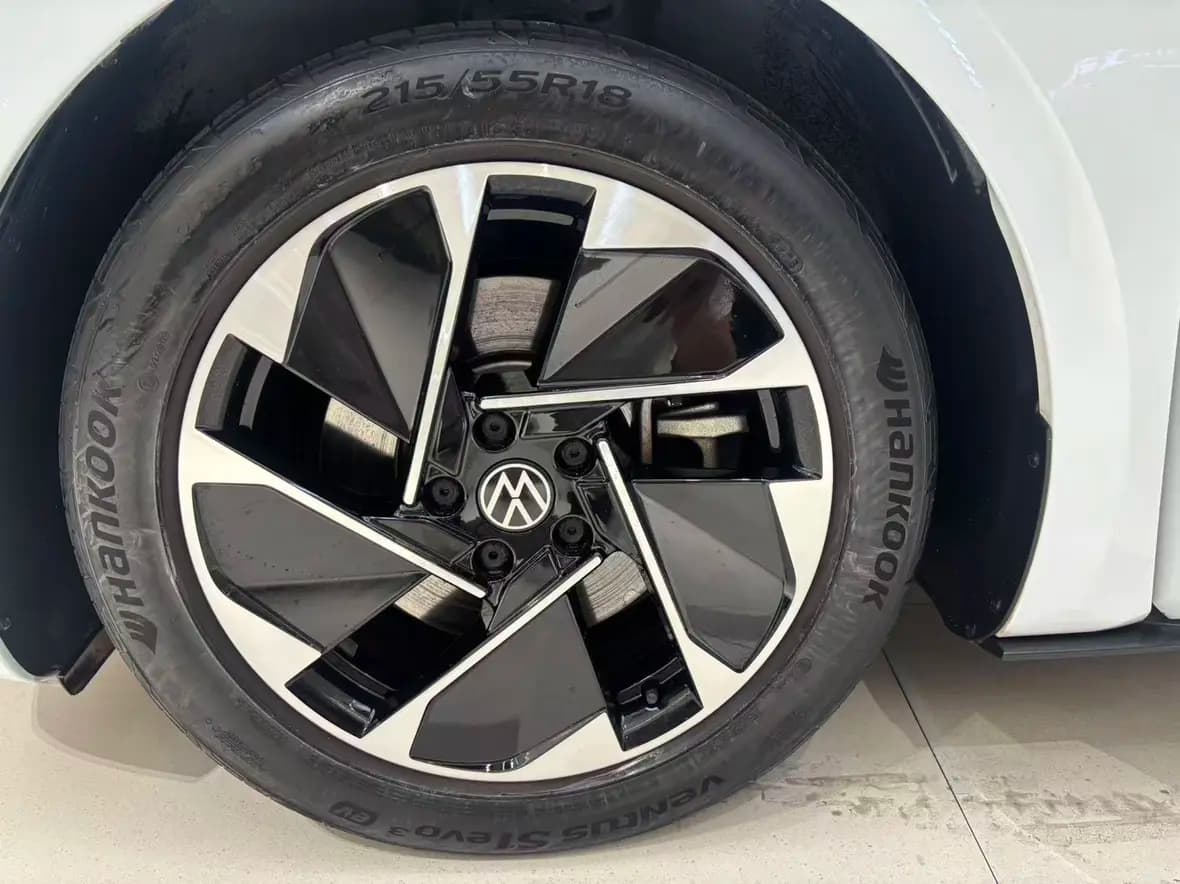Volkswagen ID.3 2023 г. 54200 км. — фото 9